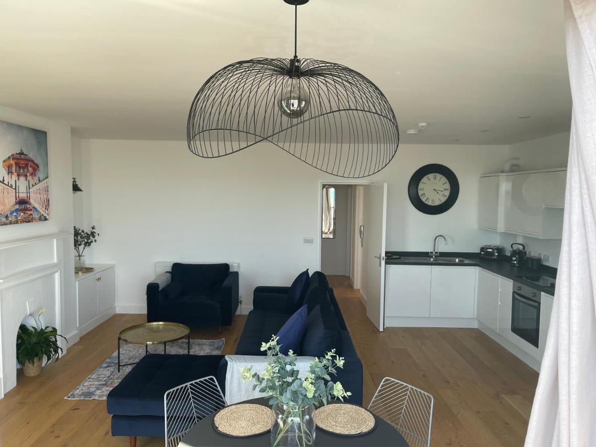 Seaview Flat With Balcony, Spacious 2 Bedroom Вётинг Экстерьер фото