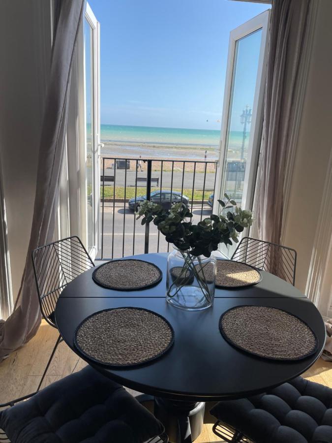 Seaview Flat With Balcony, Spacious 2 Bedroom Вётинг Экстерьер фото